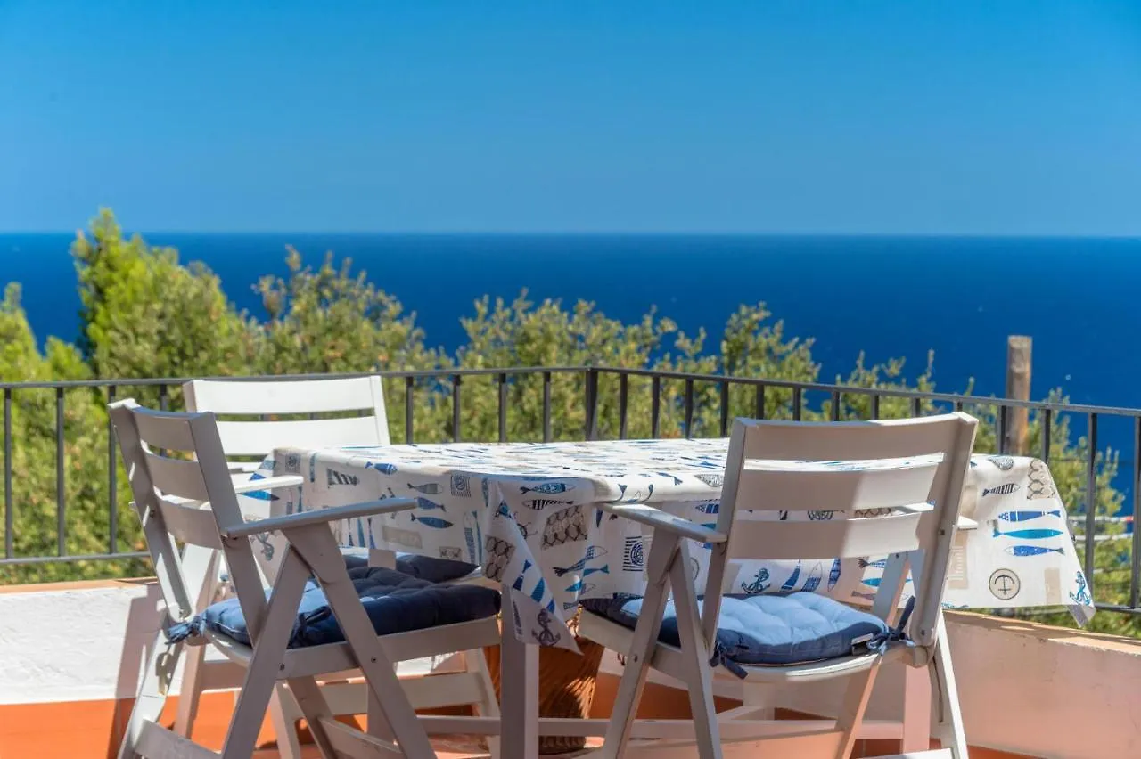 St-35 Begur Sa Tuna 4 Pax location
